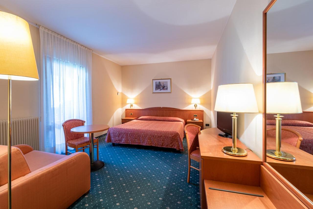 Hotel La Perla Ravascletto Esterno foto