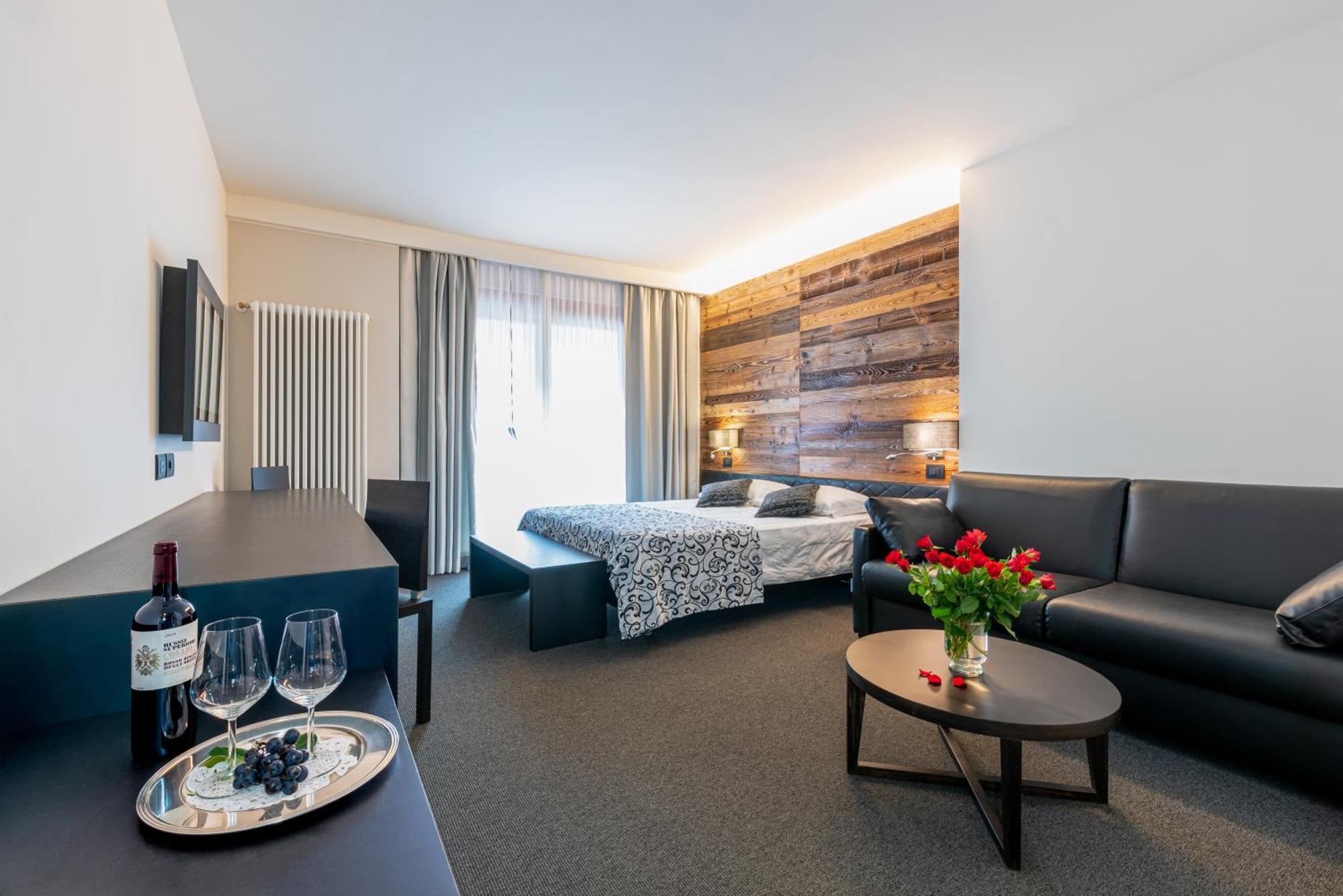 Hotel La Perla Ravascletto Esterno foto