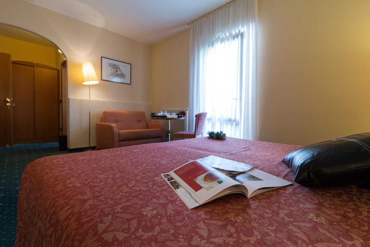 Hotel La Perla Ravascletto Camera foto